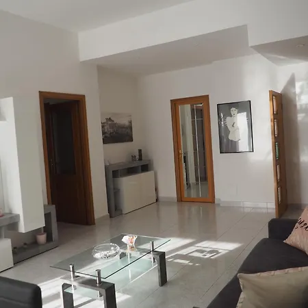 Vacanze Romane Apartament *